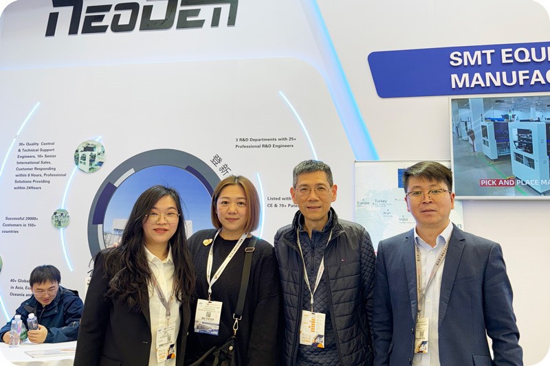 Global-Sales-Team-3.jpg